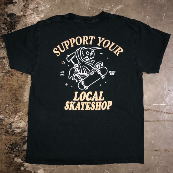 MEDIUM “SUPPORT YOUR LOCAL SKATESHOP” shirt - Picture 4 of 5
